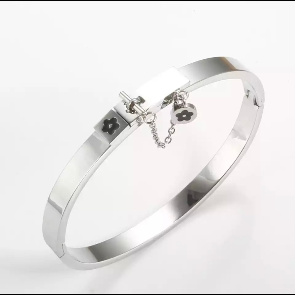 Stainless Steel Luxury Jewelry Bangle Bracelet Flower Charm Silver